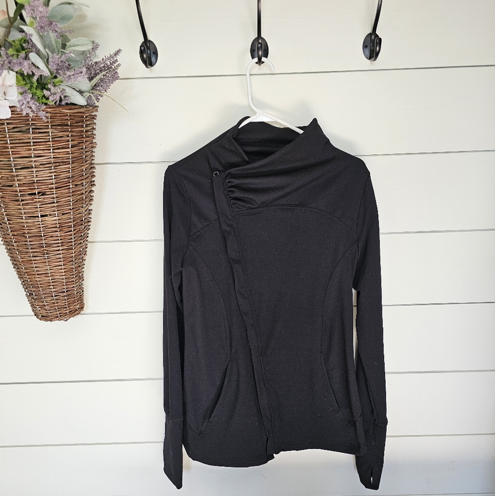 Yogalicious Large zip-up light-weight jacket